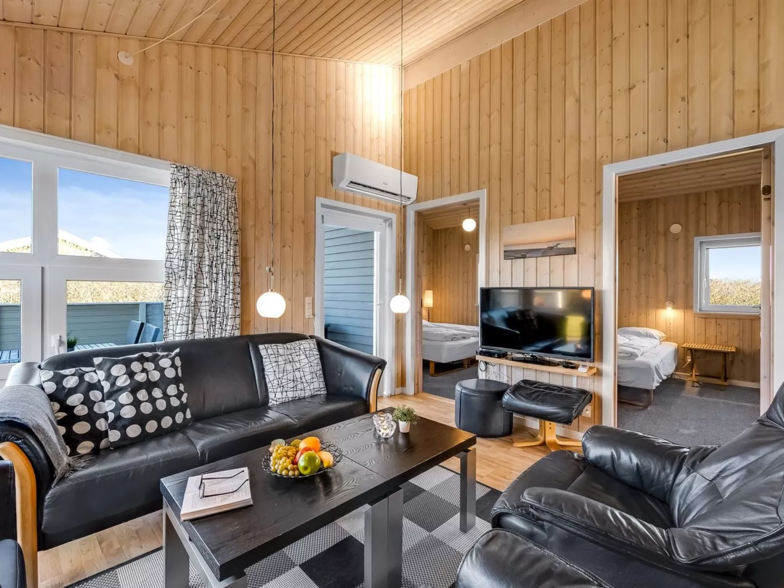 "Ellis" - 700m to the fjord-Binnen