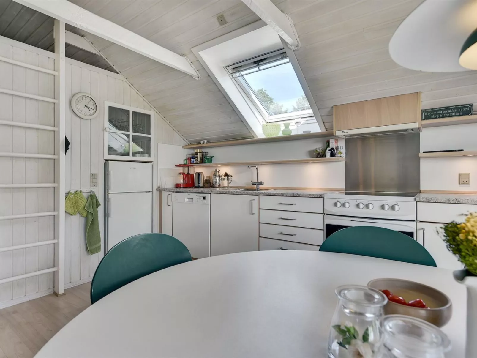 "Herbert" - 1km from the sea-Binnen