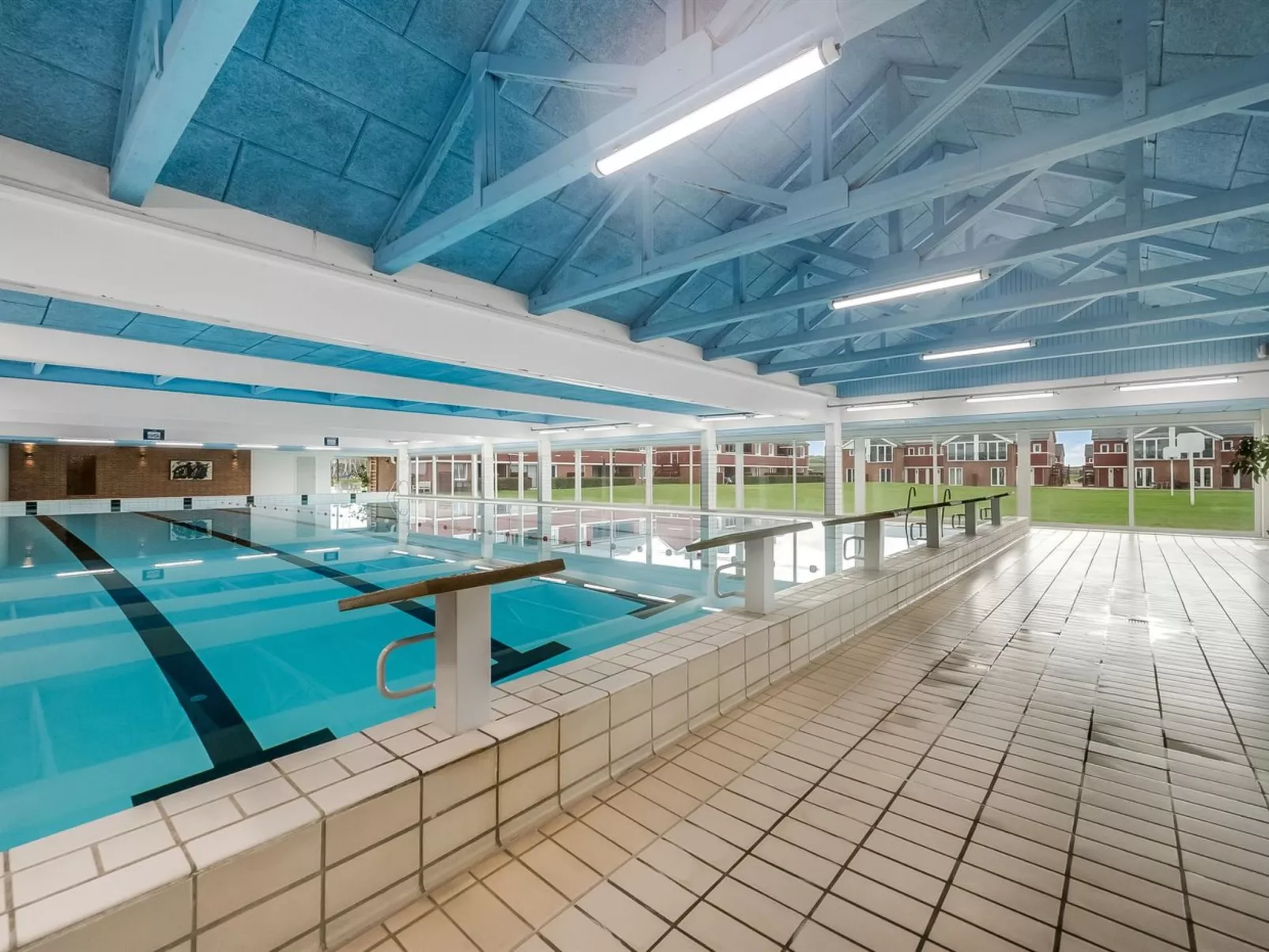 "Alvy" - 100m to the fjord-Buiten