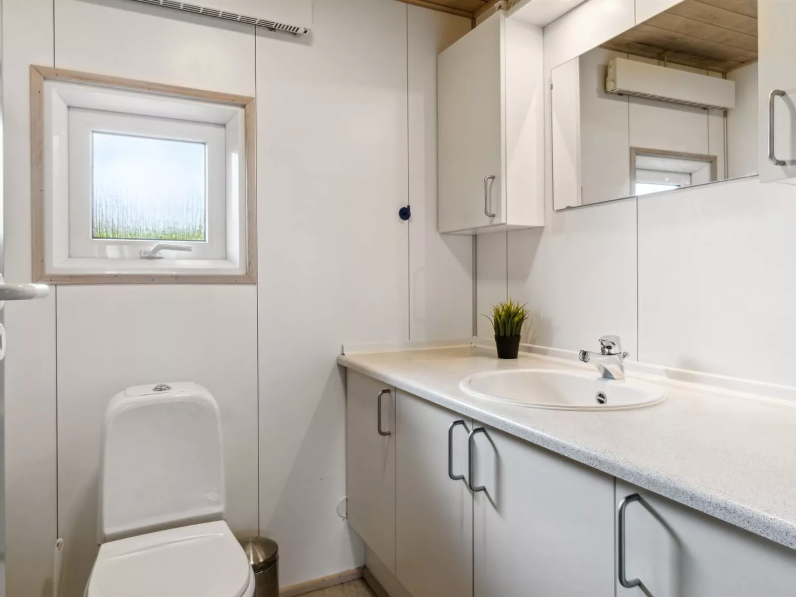 "Akseline" - 300m from the sea-Binnen