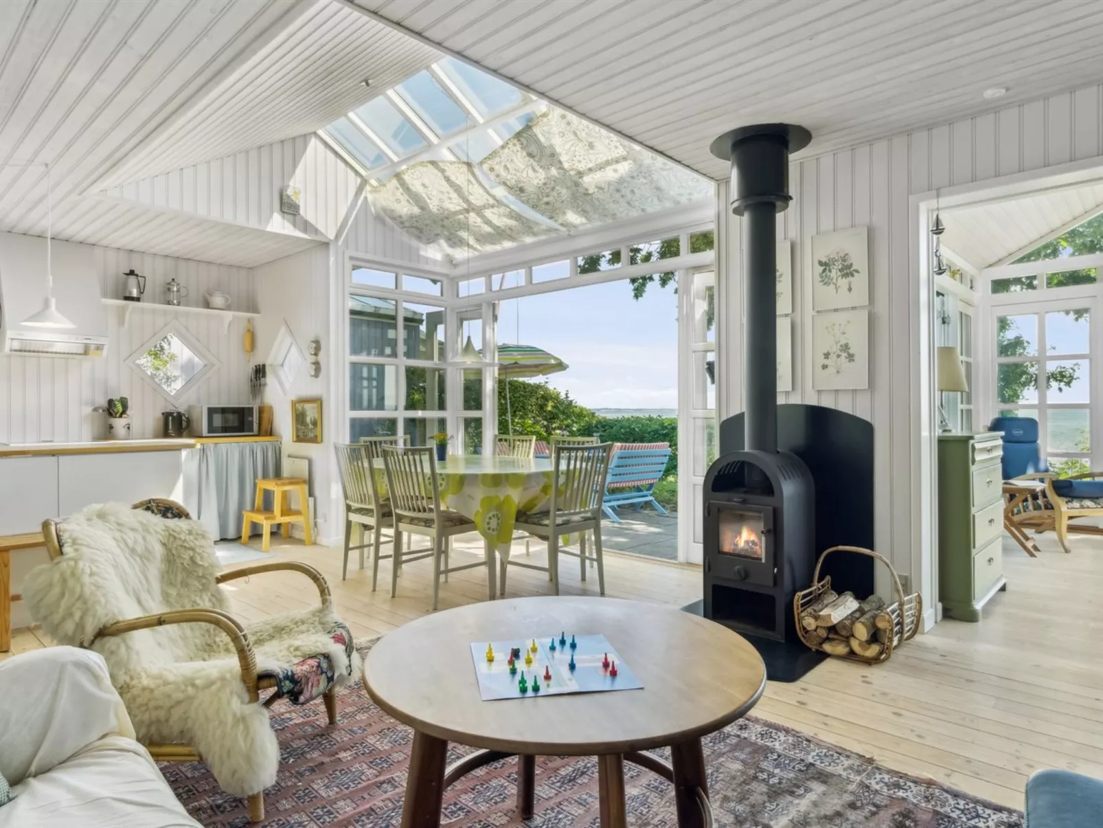 "Snari" - 10m from the sea-Binnen