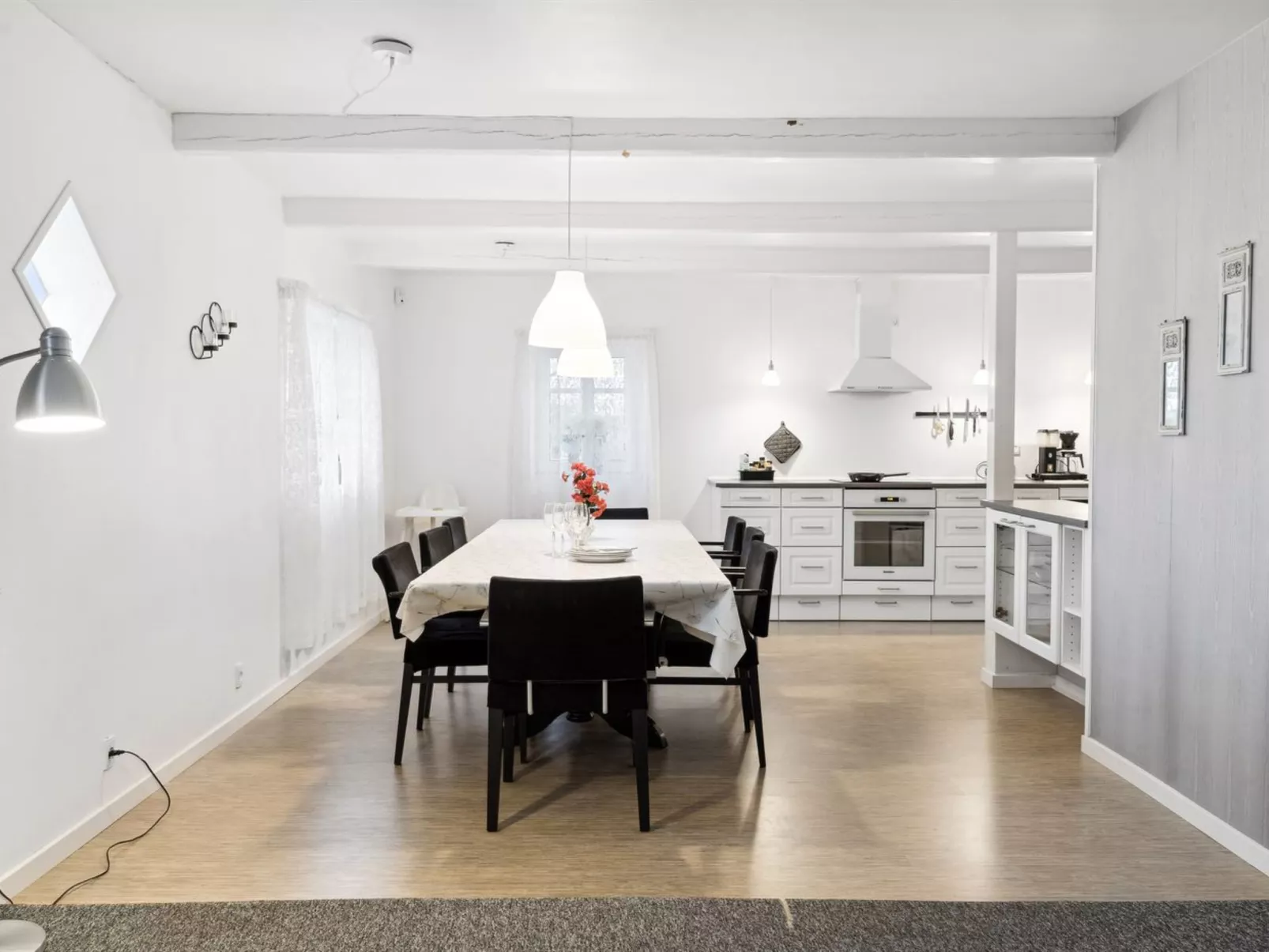 "Eliane" - 1.8km from the sea-Binnen