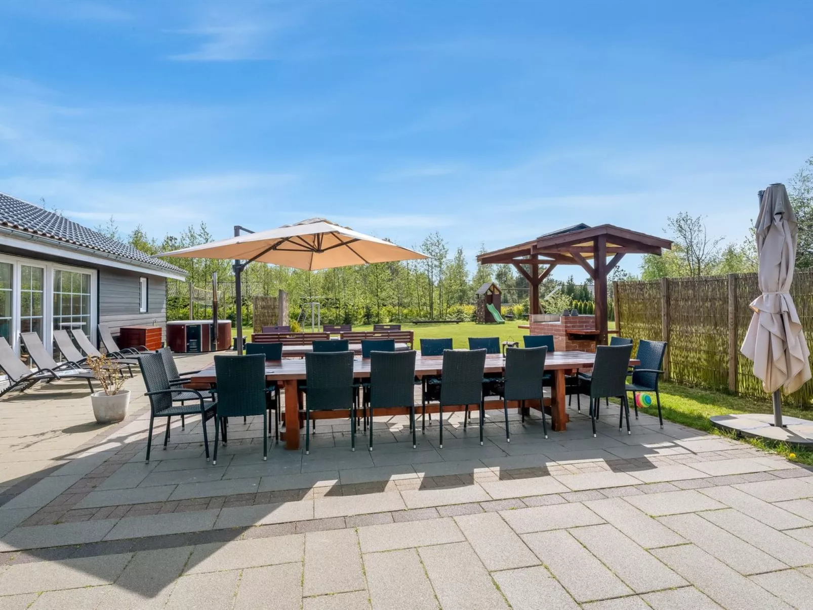 "Ronia" - 900m from the sea-Buiten