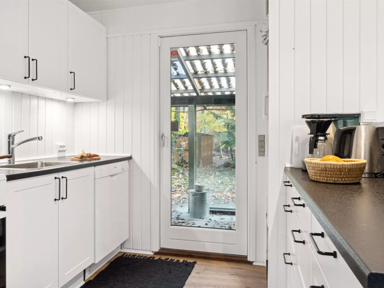 "Chris" -  from the sea-Binnen