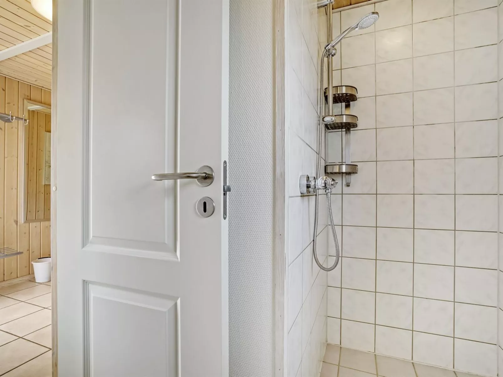 "Munder" - 1.2km to the fjord-Binnen