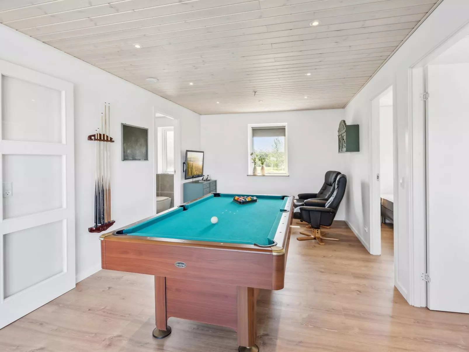 "Ika" - 450m from the sea-Binnen