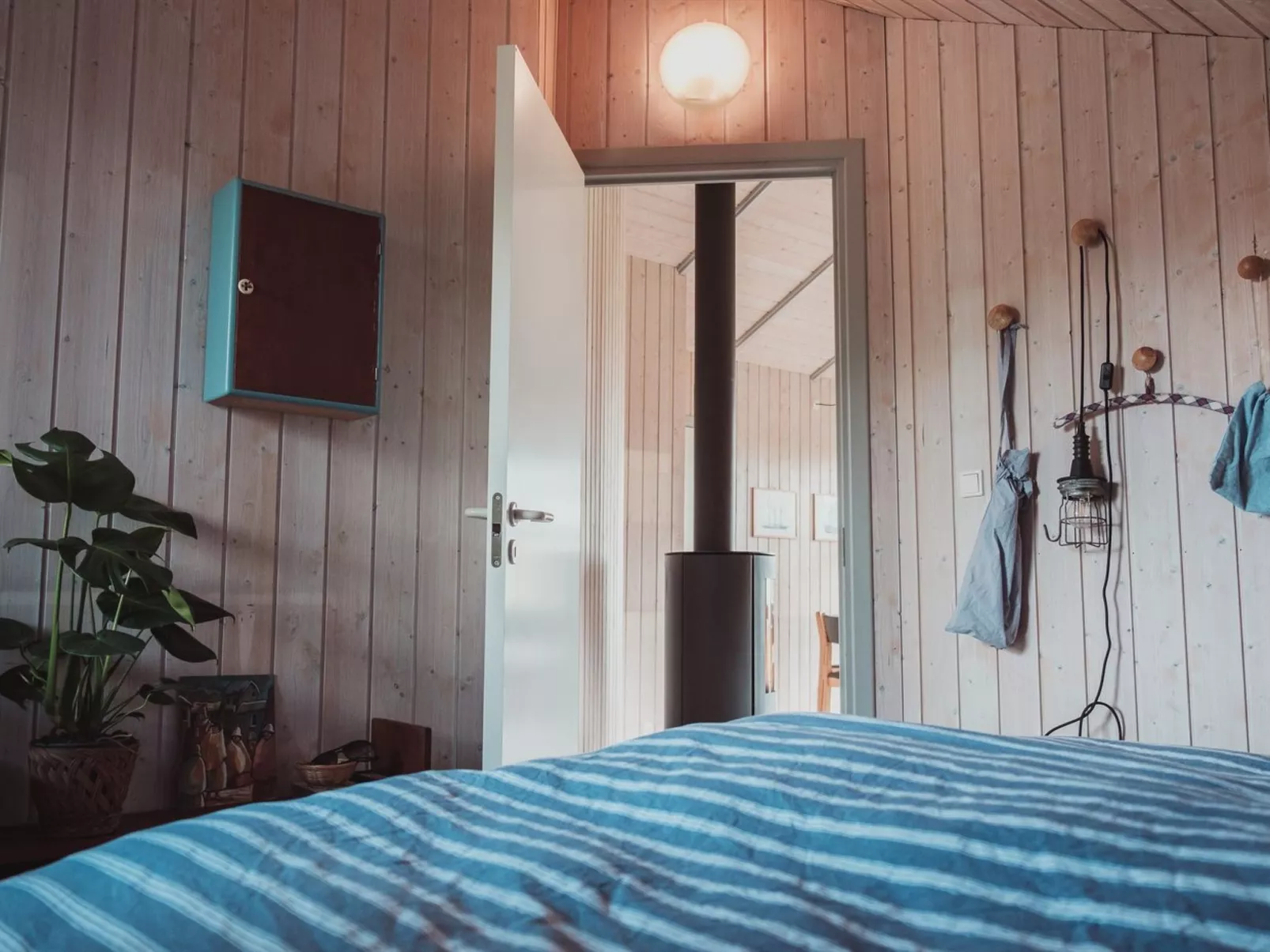 "Neno" - 100m from the sea-Binnen