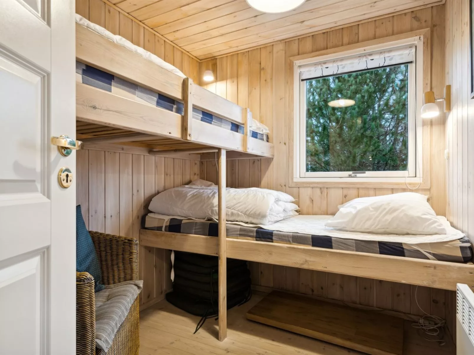 "Alruna" - 350m from the sea-Binnen