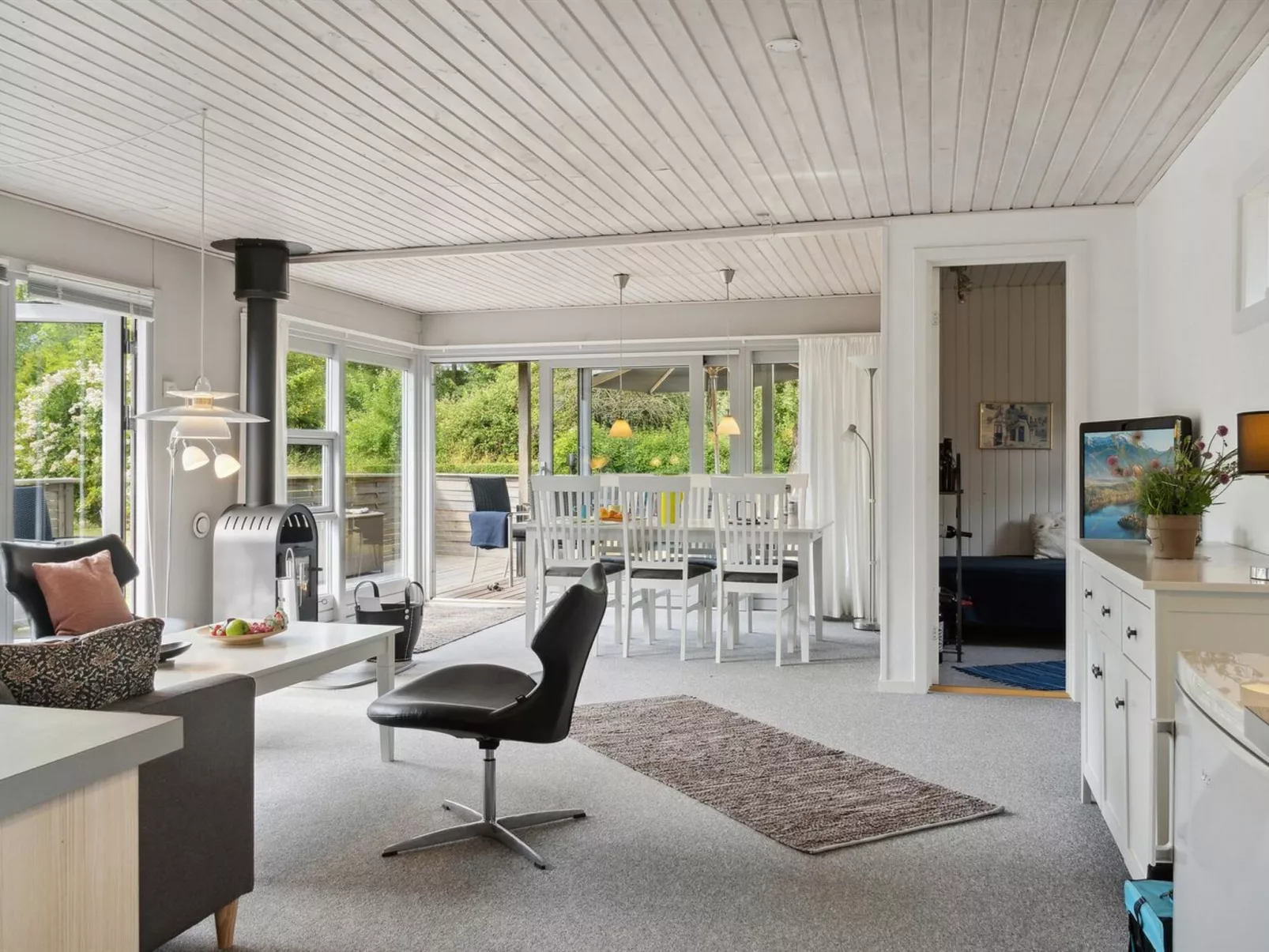 "Holmwith" - 200m from the sea-Binnen