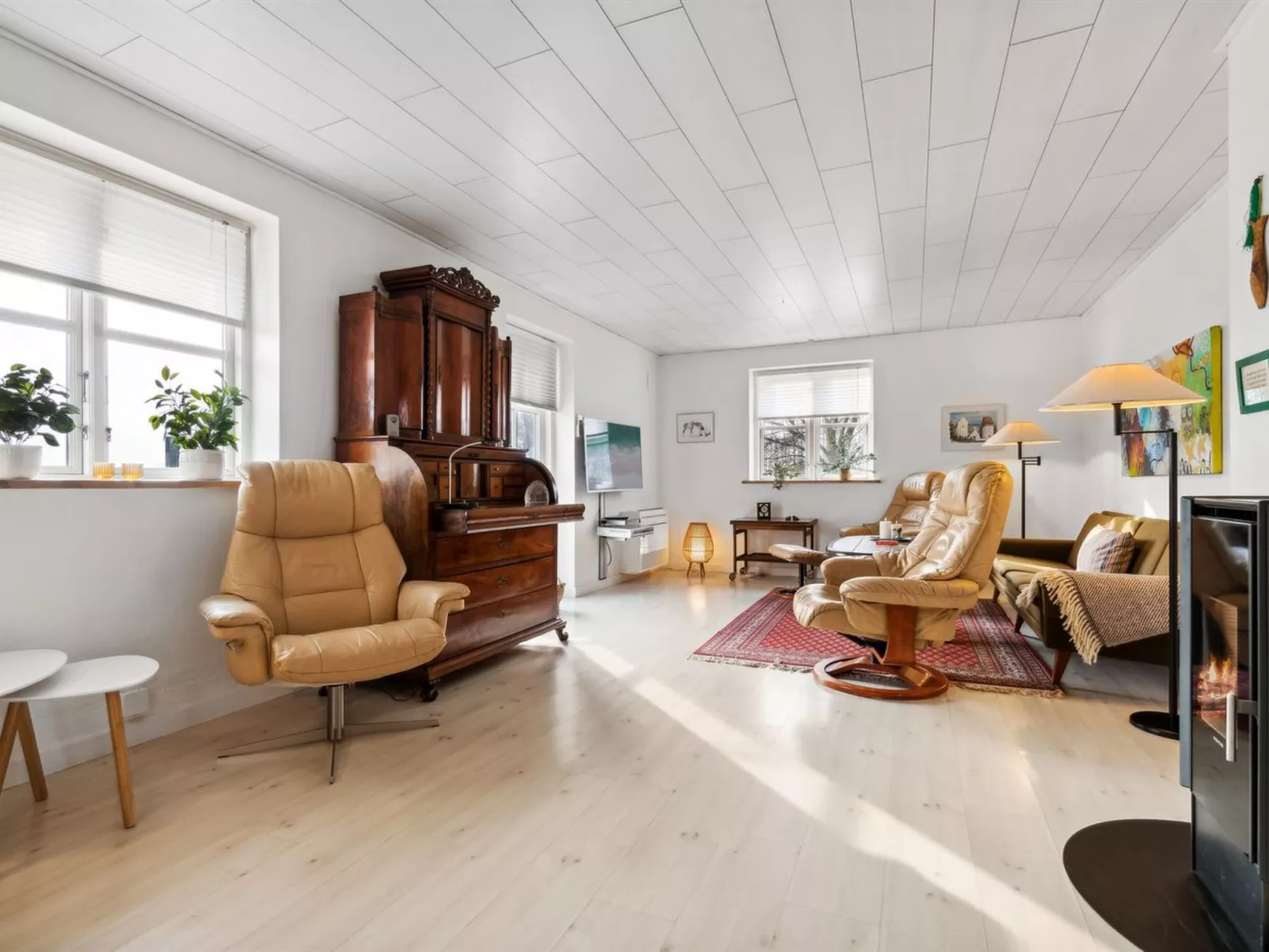 "Josie" - 700m from the sea-Binnen