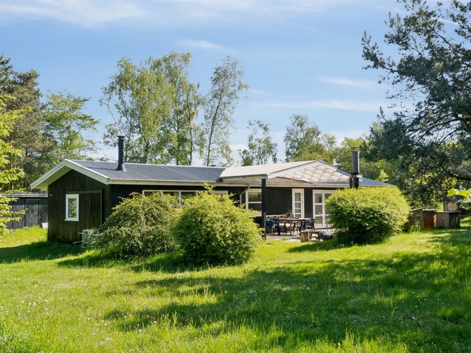 "Iliane" - 450m from the sea-Buiten