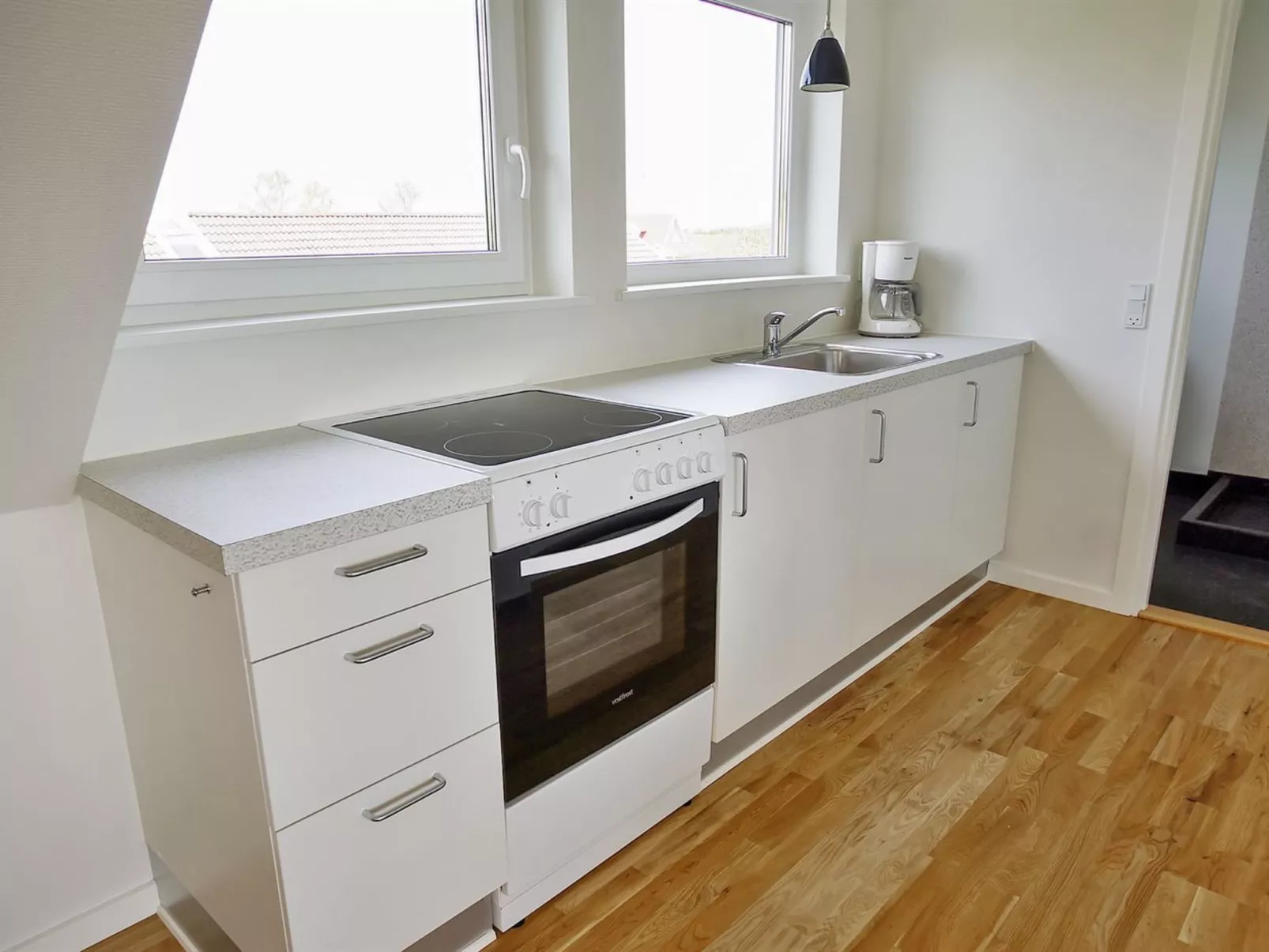 "Mirja" - 50m to the fjord-Binnen