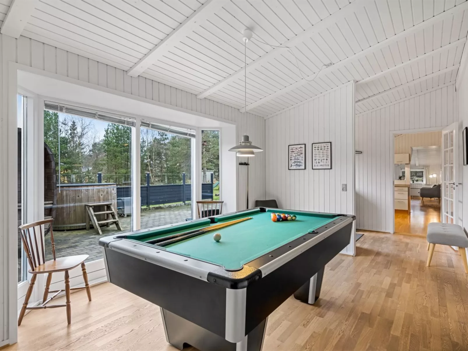 "Orm" - 2.3km from the sea-Binnen