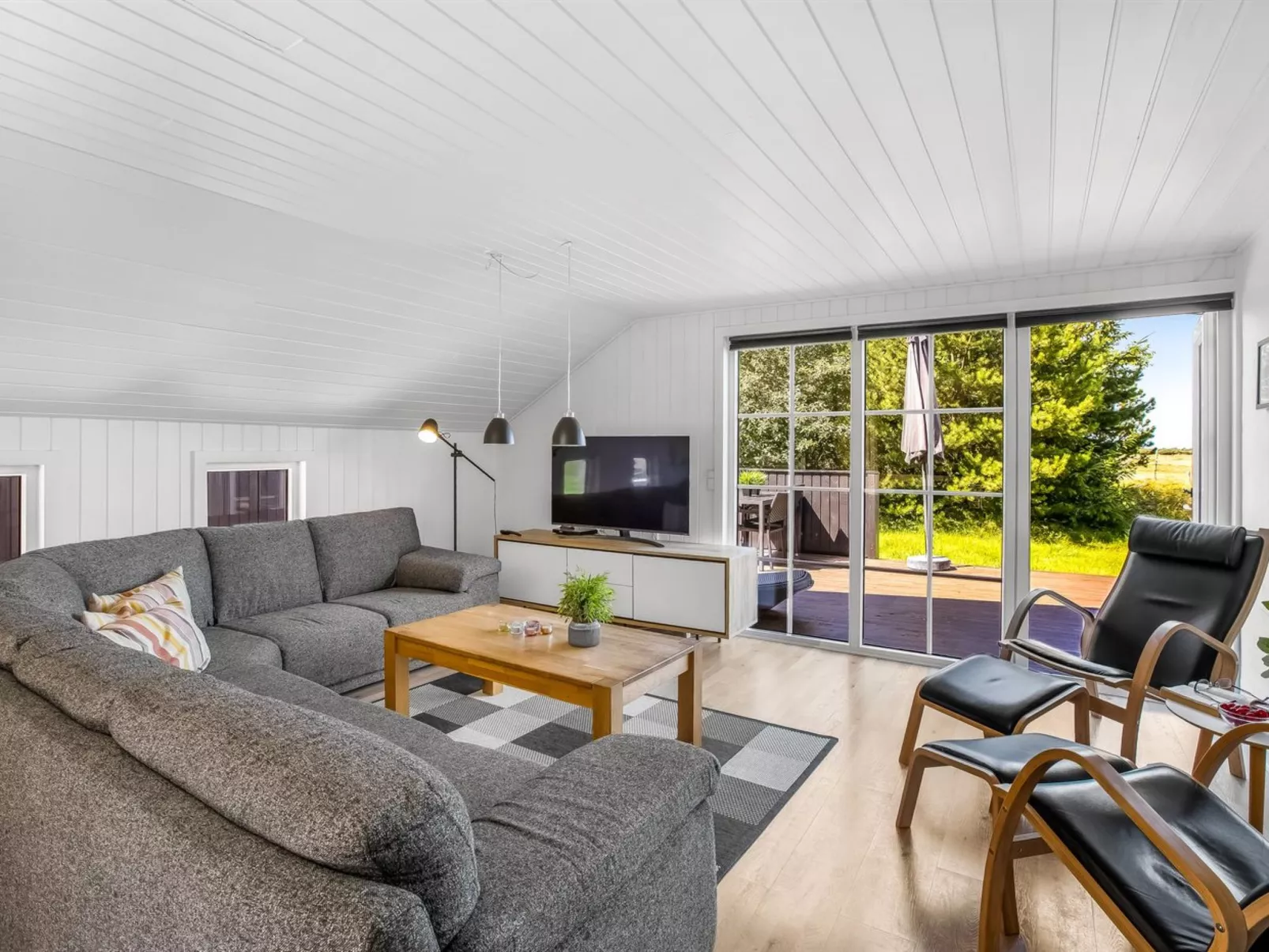 "Joseline" - 1.8km from the sea-Binnen