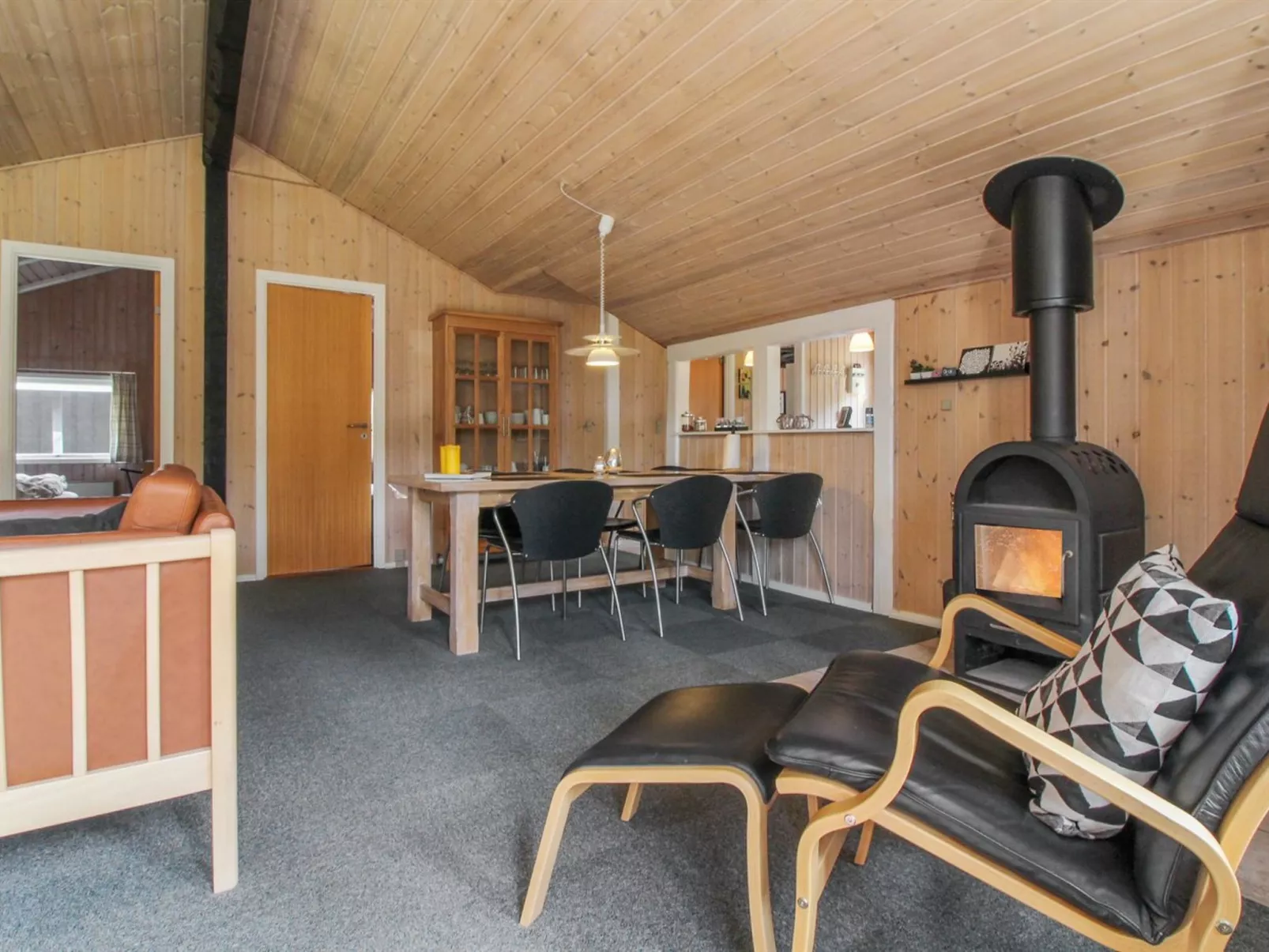 "Valpuri" - 1.3km to the fjord-Binnen