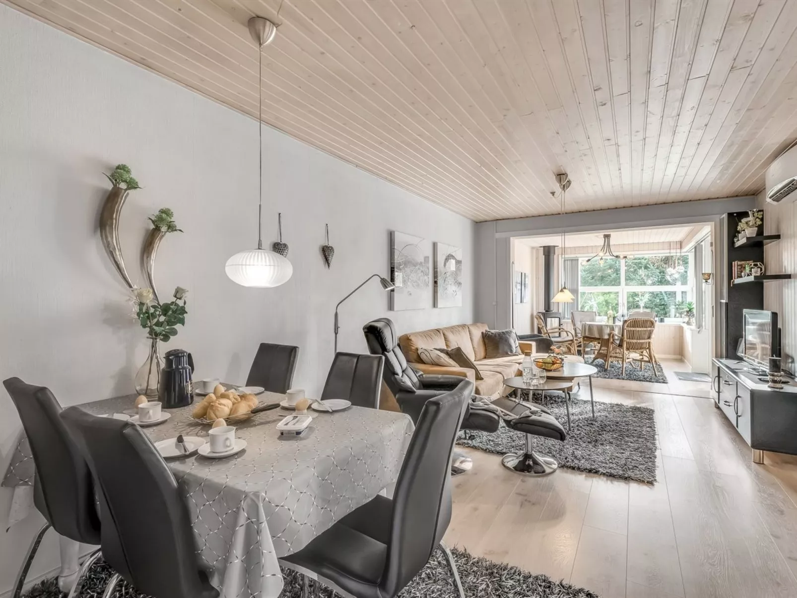 "Geert" - 900m from the sea-Binnen