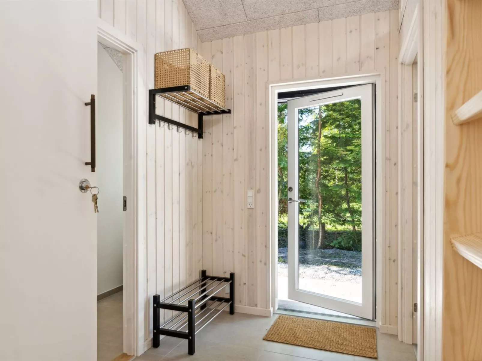 "Laina" - 250m from the sea-Binnen