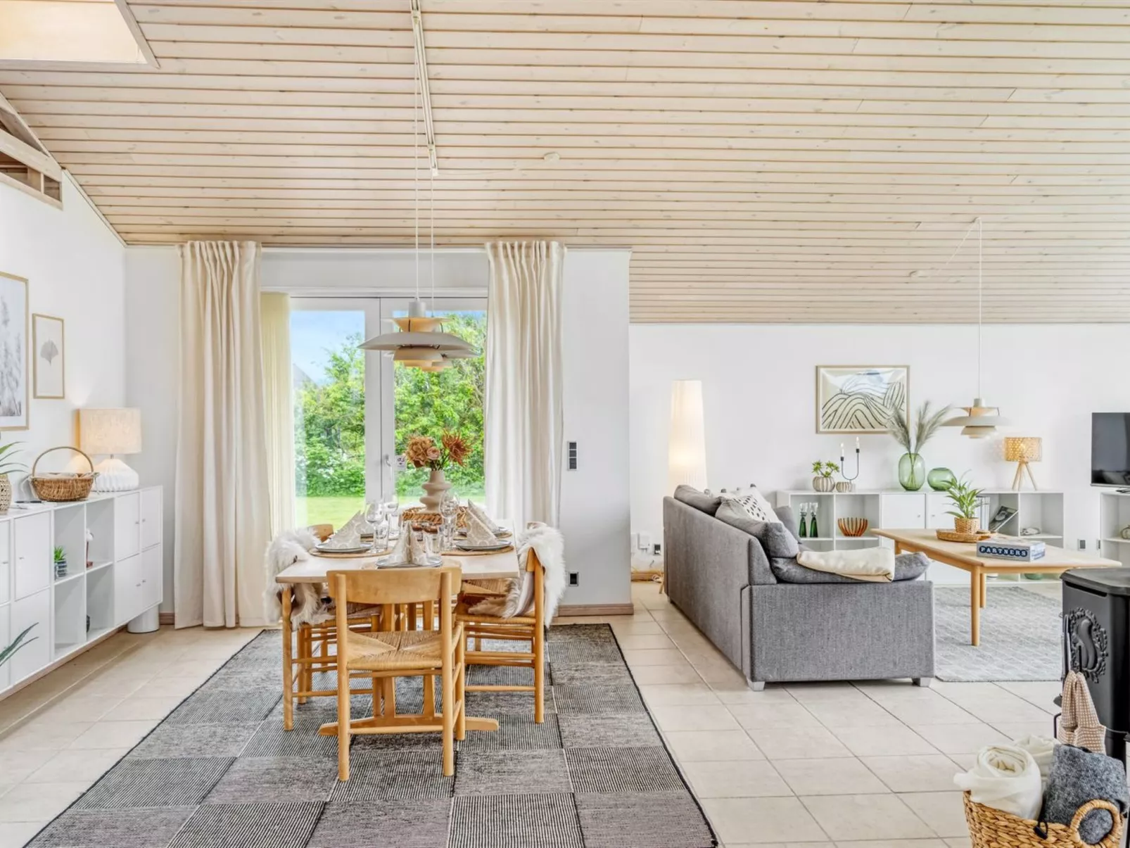 "Gedda" -  from the sea-Binnen