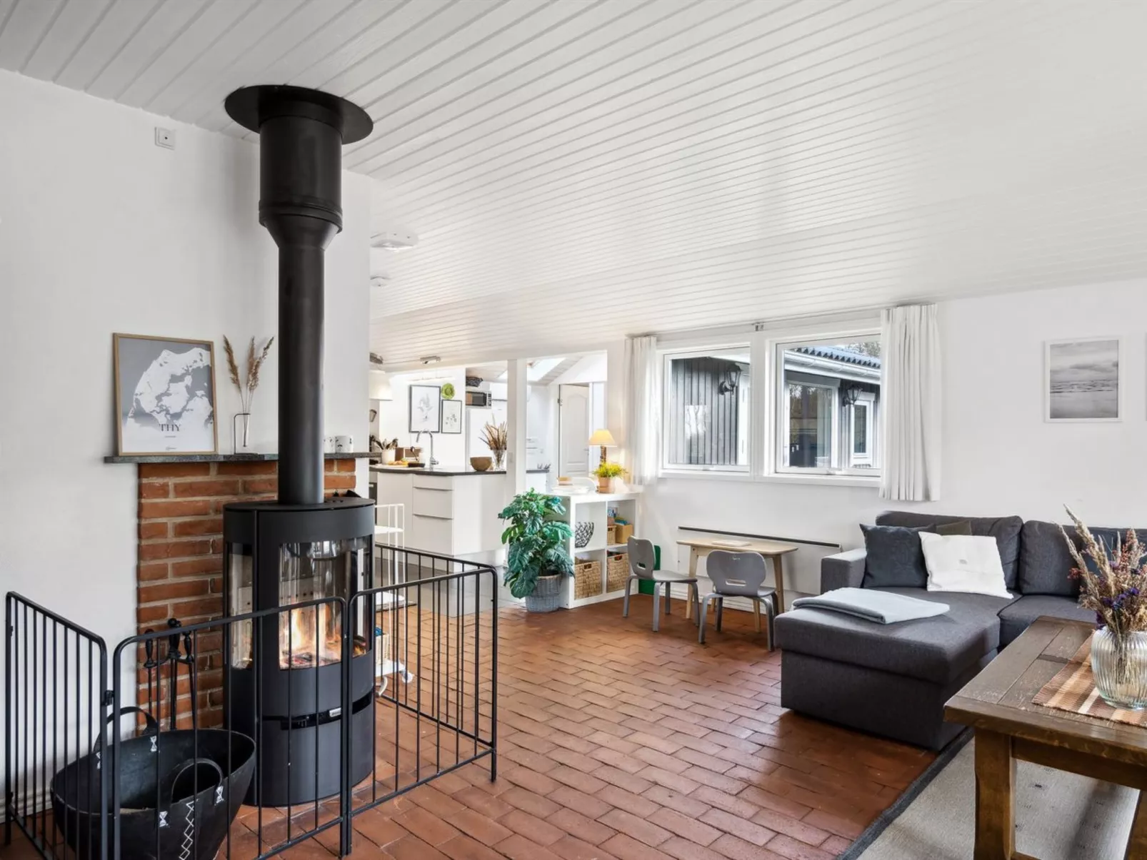 "Hermand" - 3.5km from the sea-Binnen