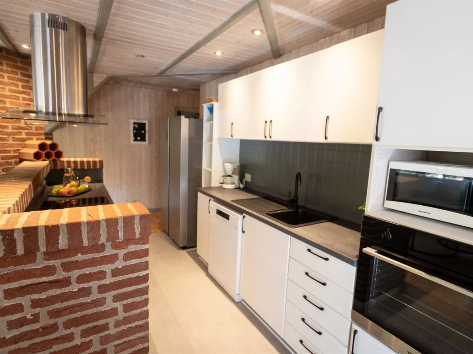 "Ejvi" - 4km from the sea-Binnen