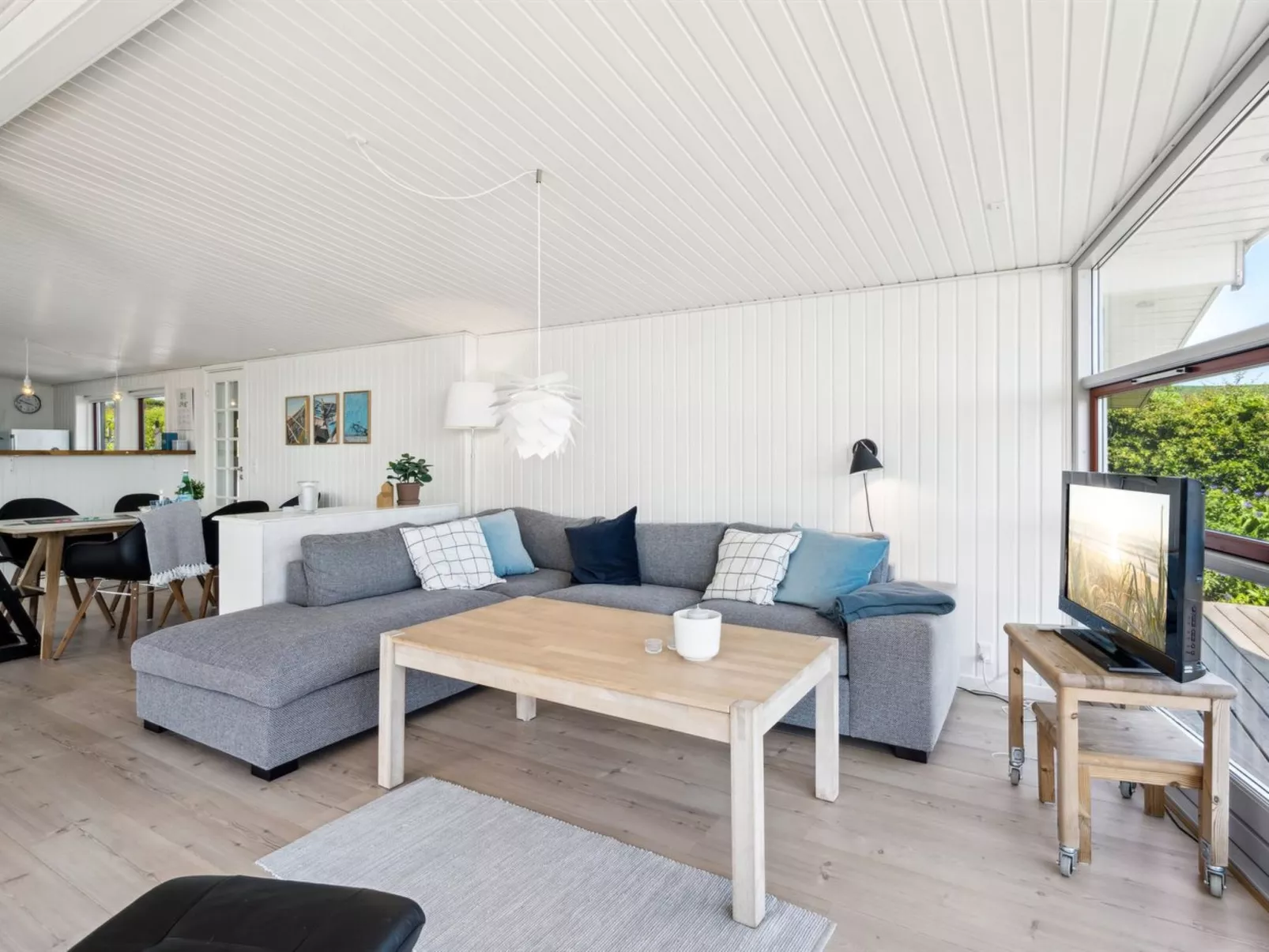 "Fokke" - 450m from the sea-Binnen