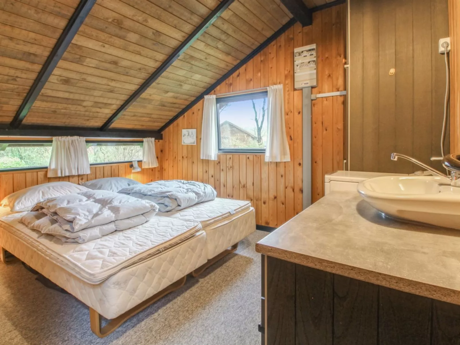 "Gabi" - 30km from the sea-Binnen