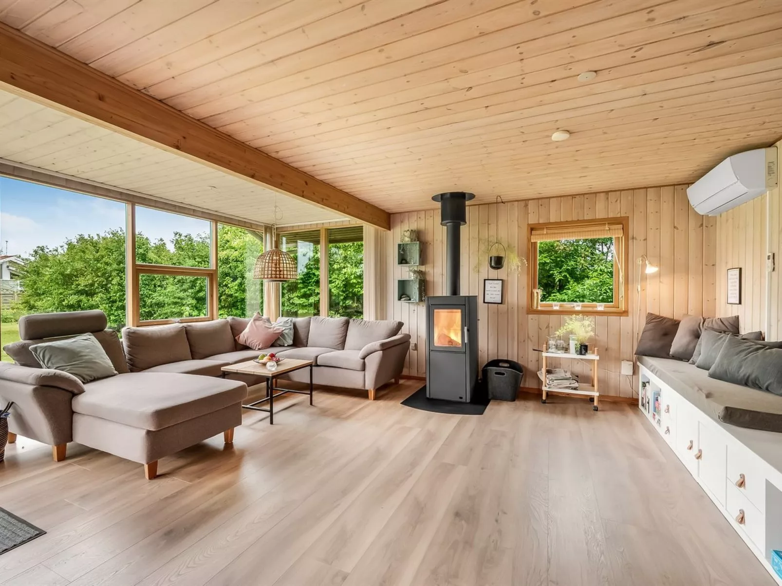 "Tian" - 400m to the fjord-Binnen