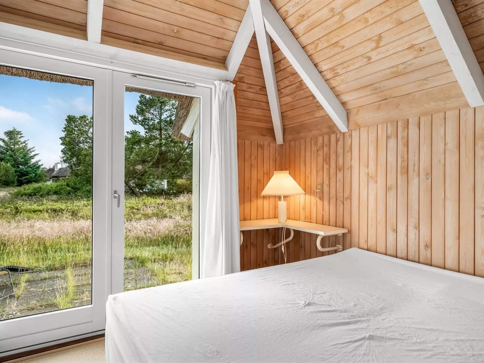 "Elenor" - 1.1km from the sea-Binnen