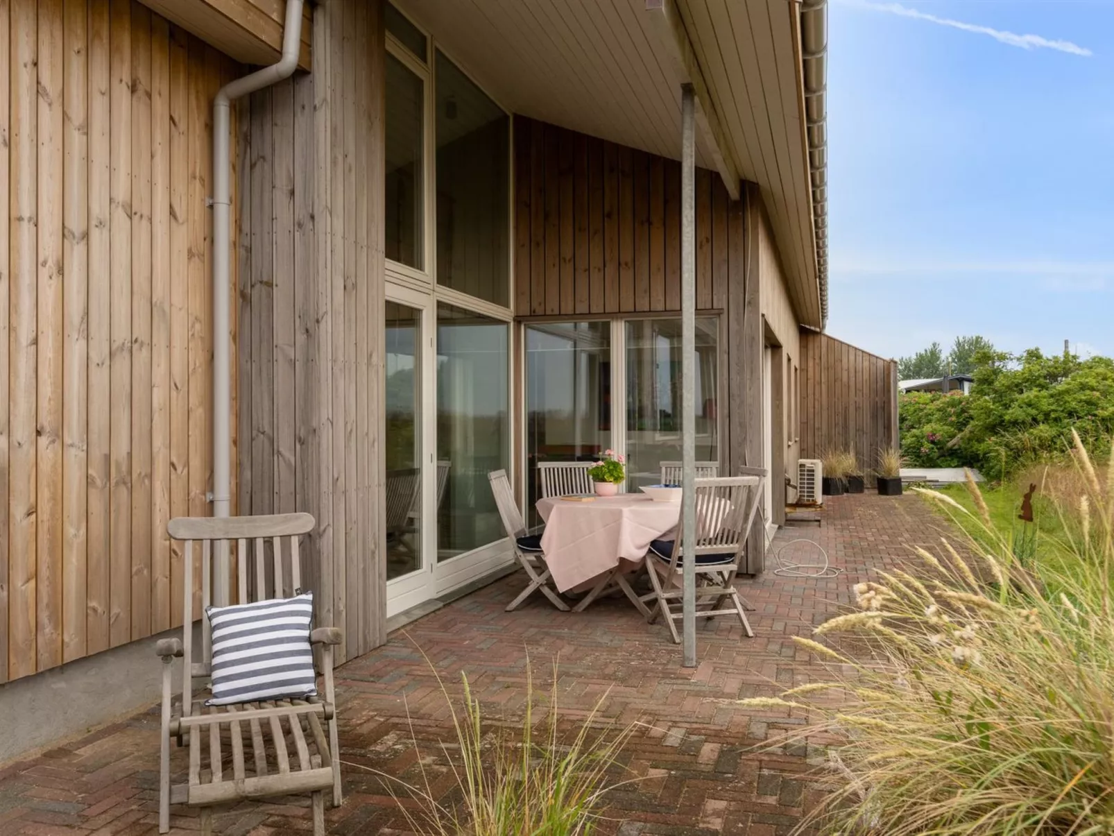 "Susana" - 50m from the sea-Buiten