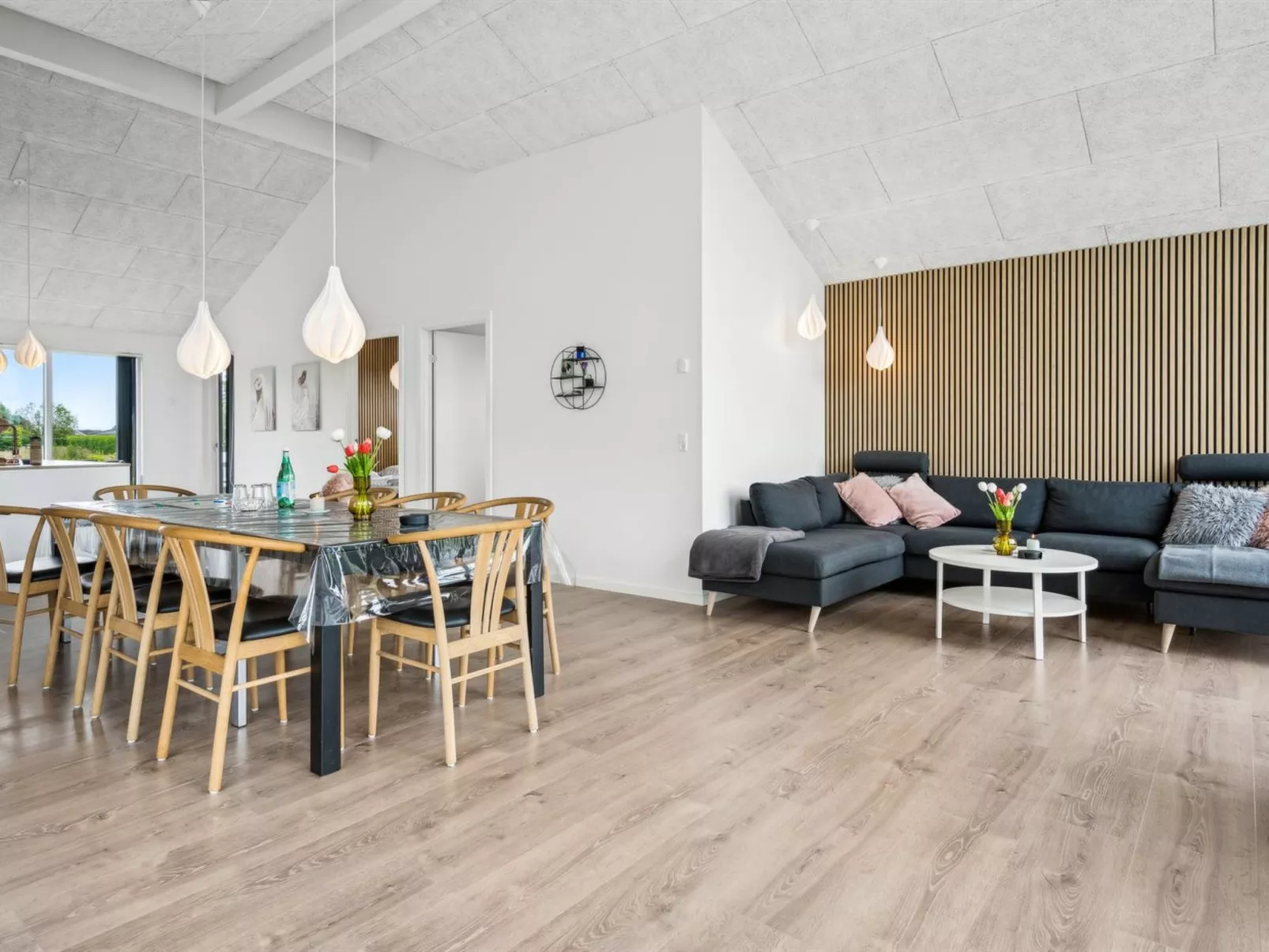 "Danika" - 650m from the sea-Binnen