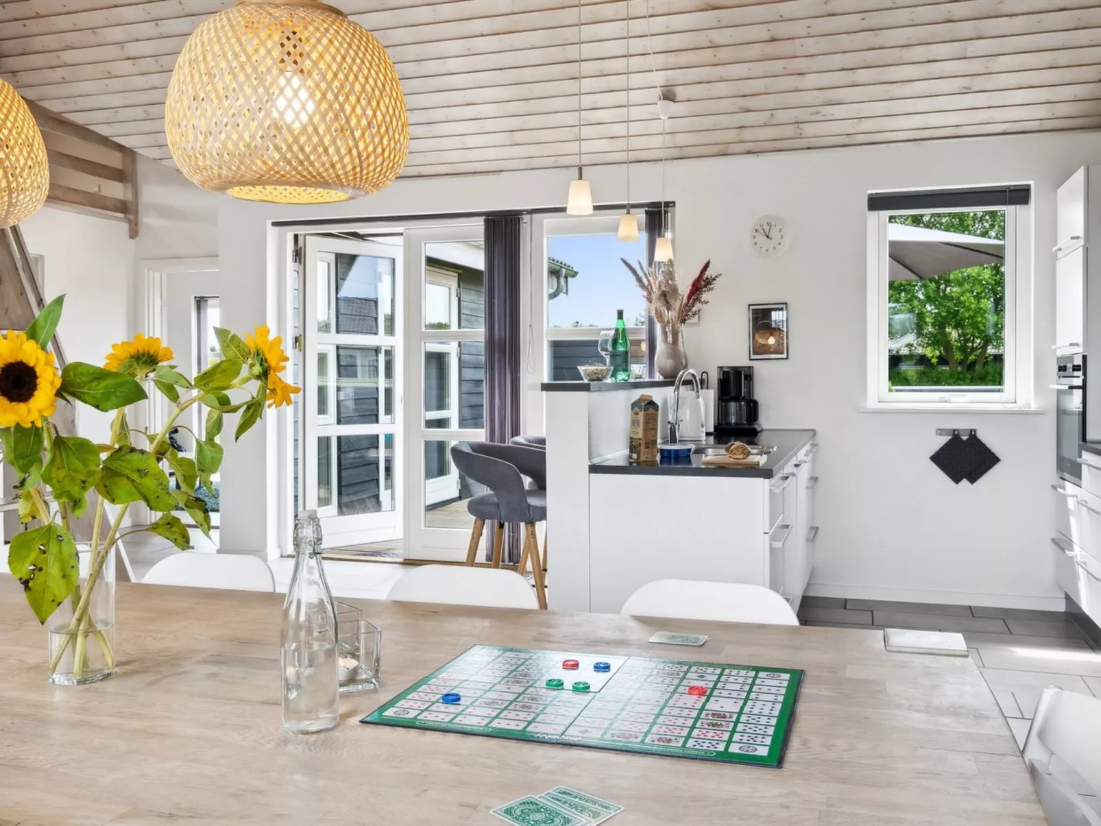 "Hakan" - 900m from the sea-Binnen