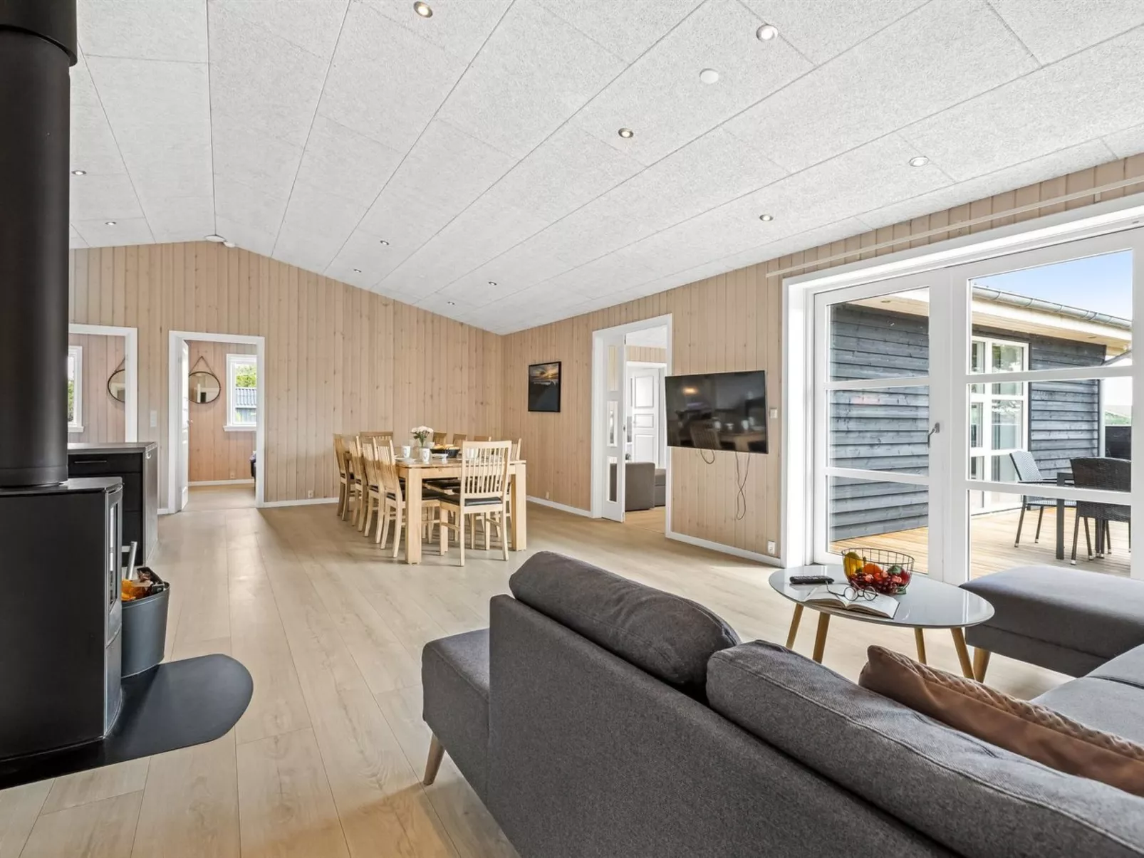 "Emeli" - 400m from the sea-Binnen