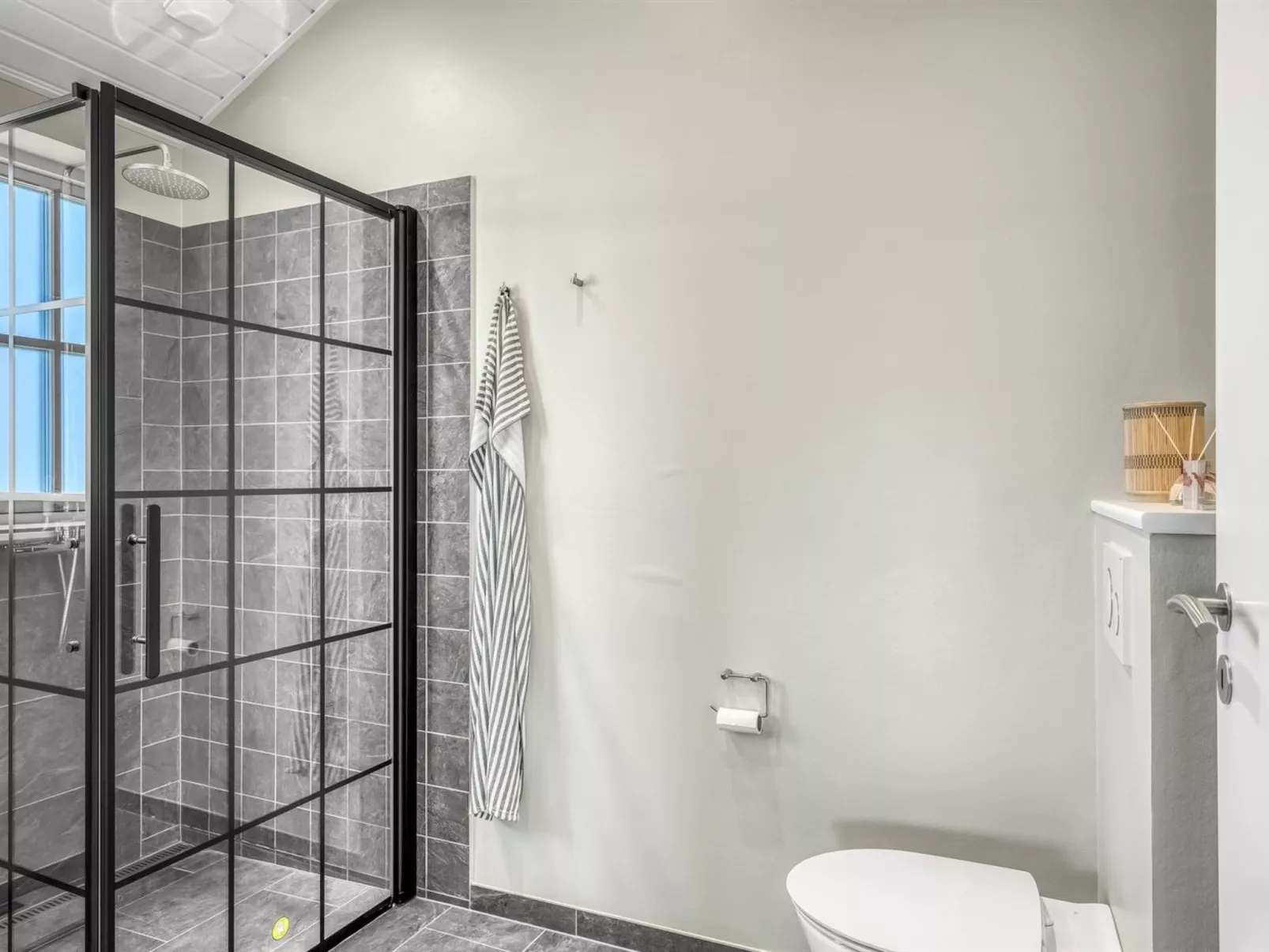 "Inola" - 1km from the sea-Binnen