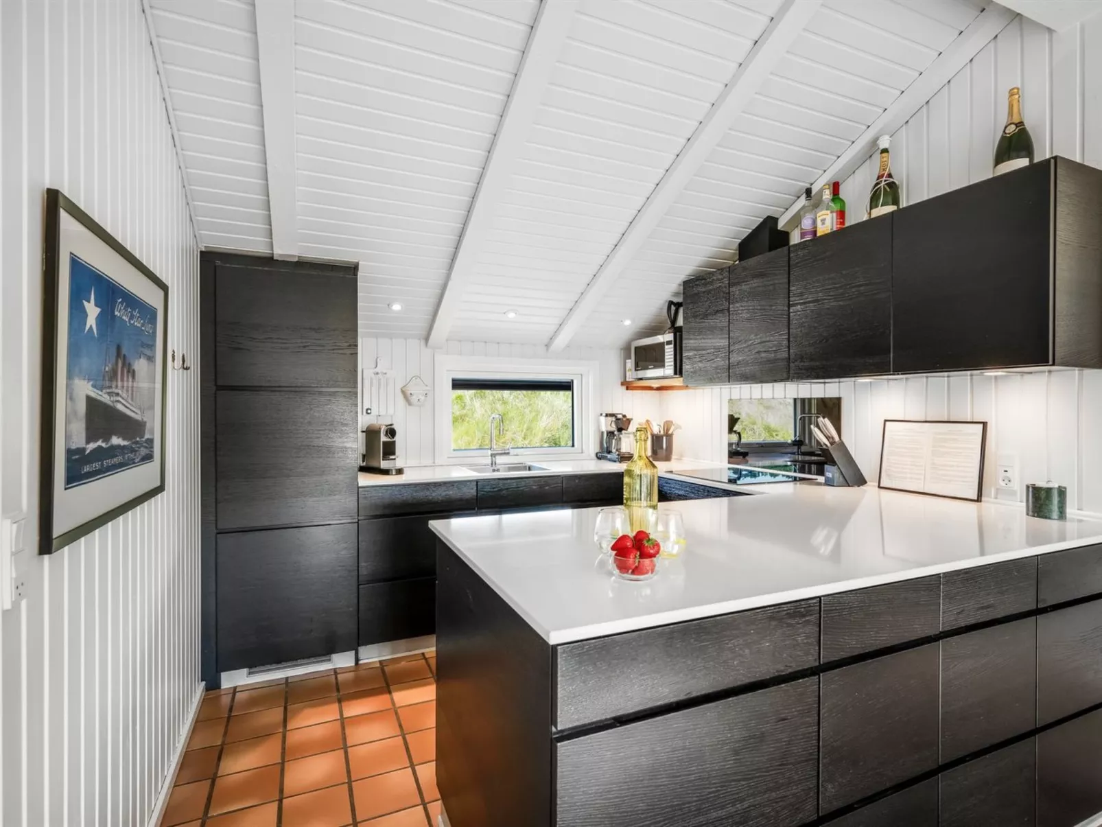 "Emin" - 700m from the sea-Binnen