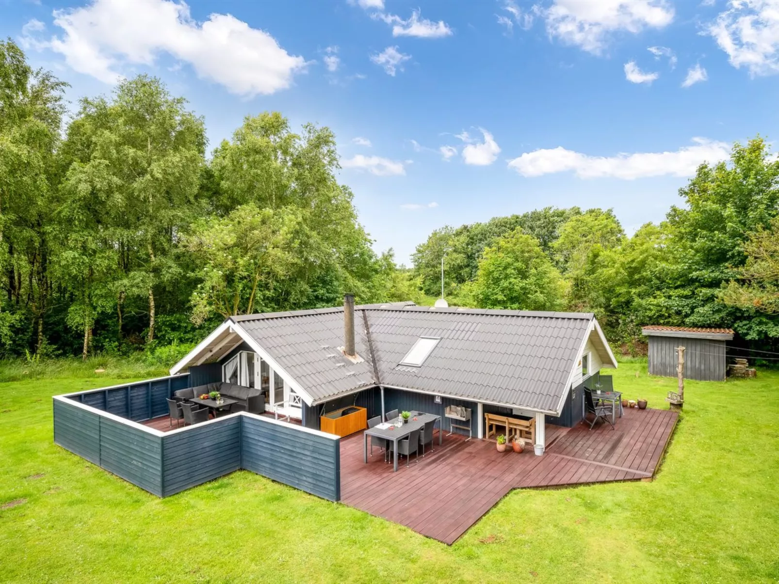 "Giselle" - 10km from the sea-Buiten