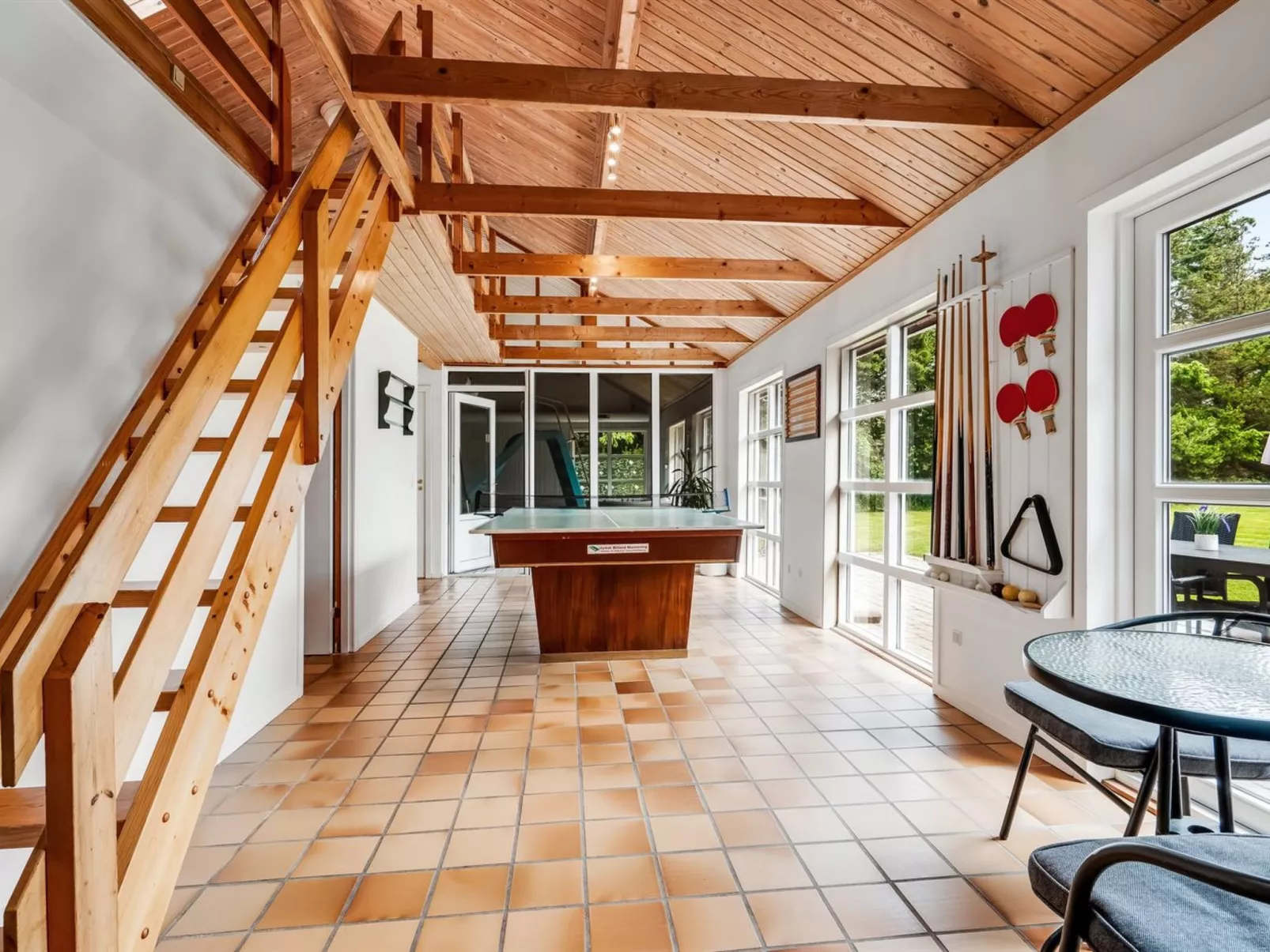 "Aisling" - 700m from the sea-Binnen