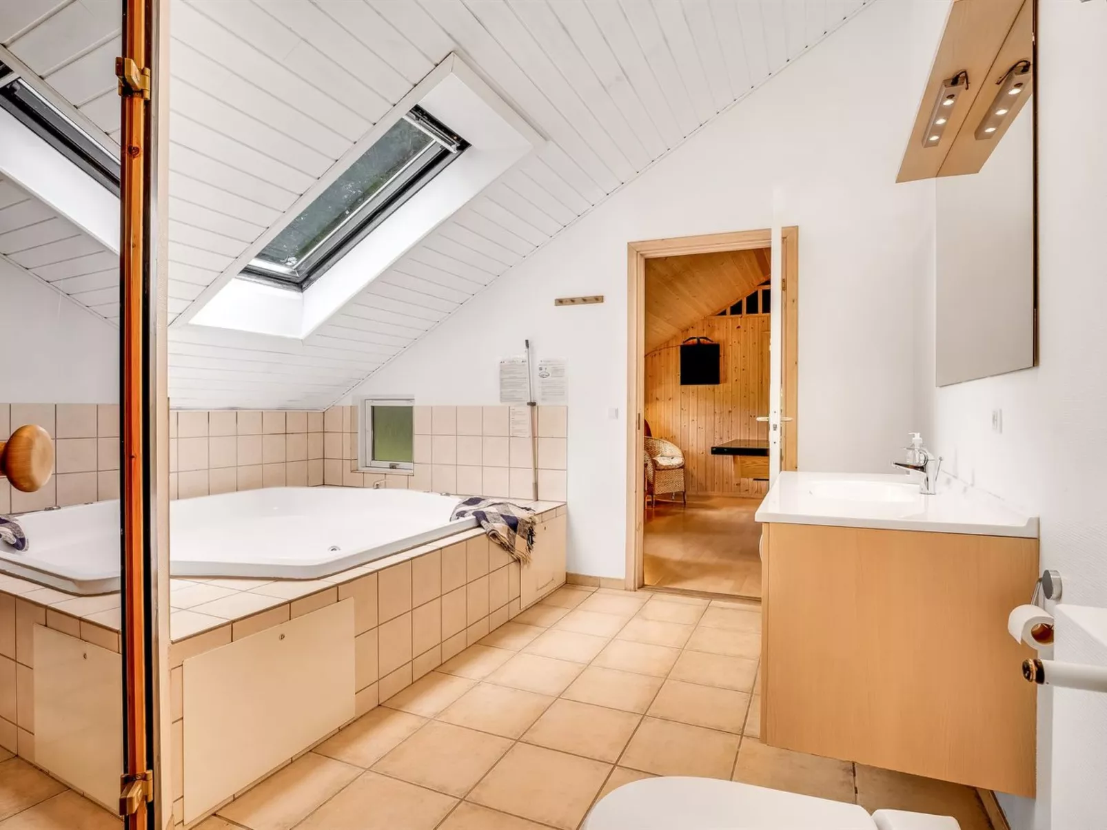 "Dorde" - 600m from the sea-Binnen