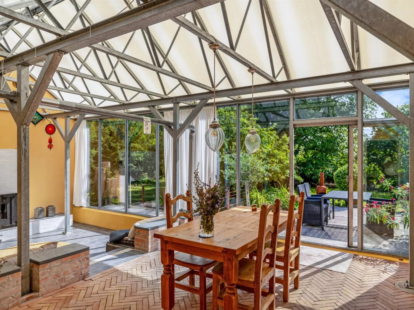 "Huno" - 2km from the sea-Binnen