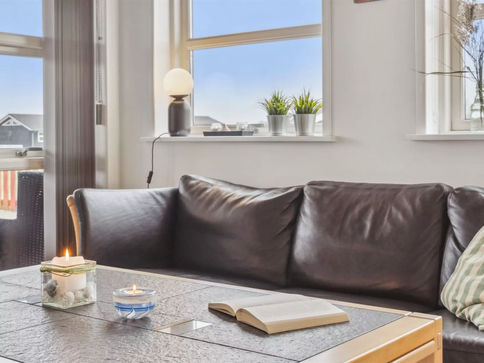 "Aira" - 200m from the sea-Binnen