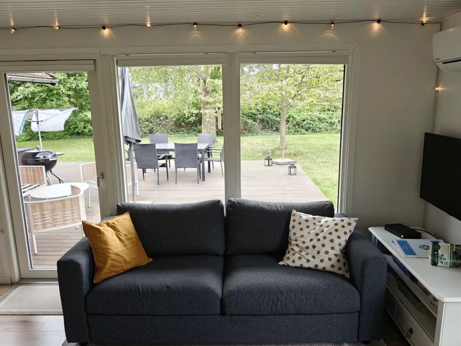 "Vickie" - 600m from the sea-Binnen