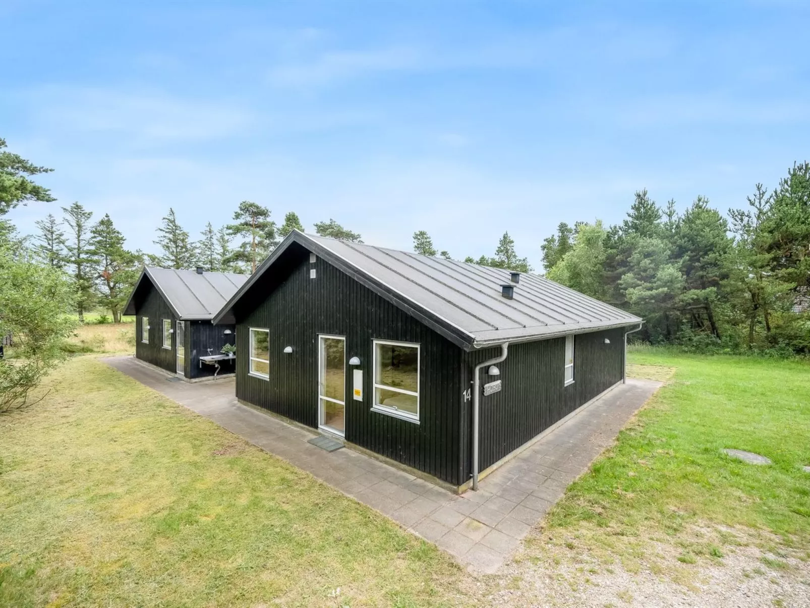 "Trena" - 1.2km to the fjord-Buiten