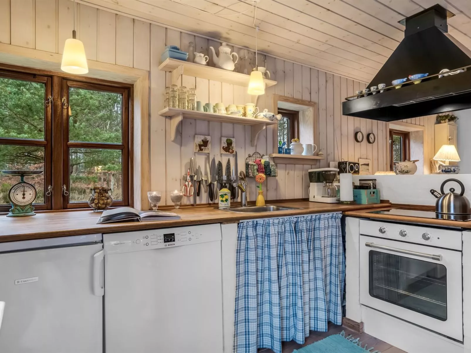 "Gunnild" -  from the sea-Binnen