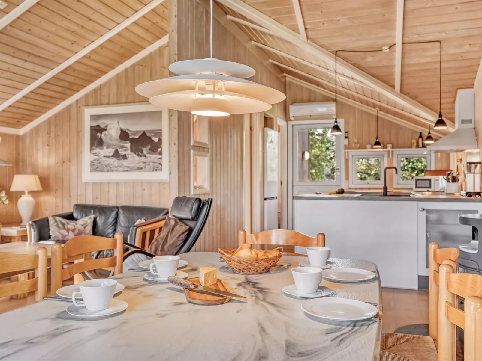 "Emili" - 300m from the sea-Binnen