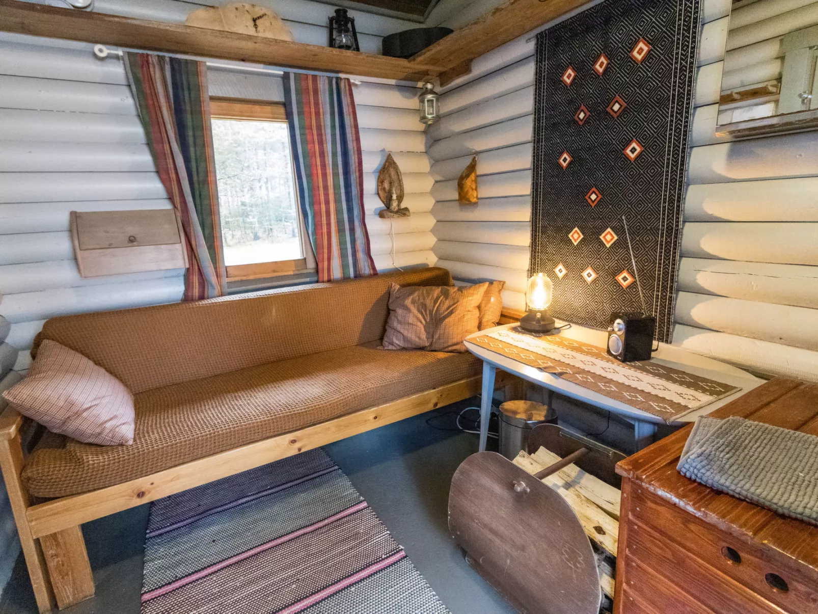 Lystikämän tupa-Binnen