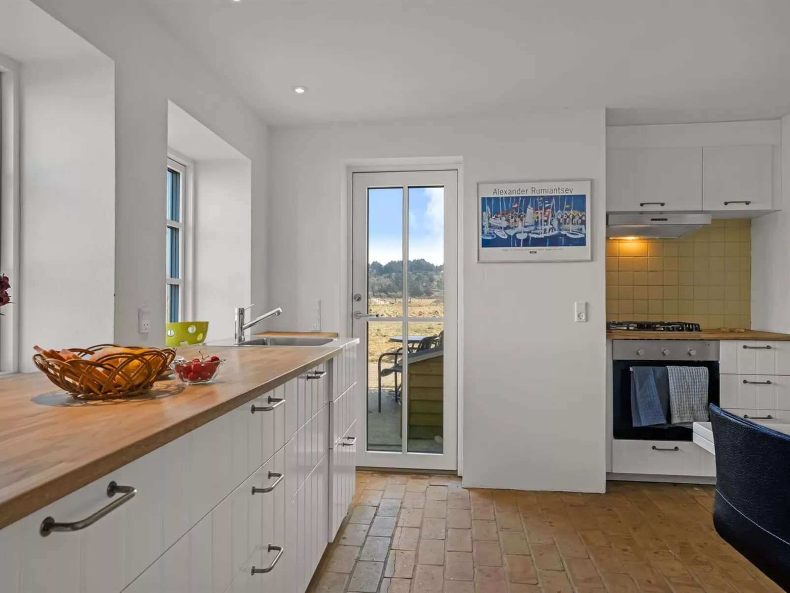 "Amina" - 200m from the sea-Binnen