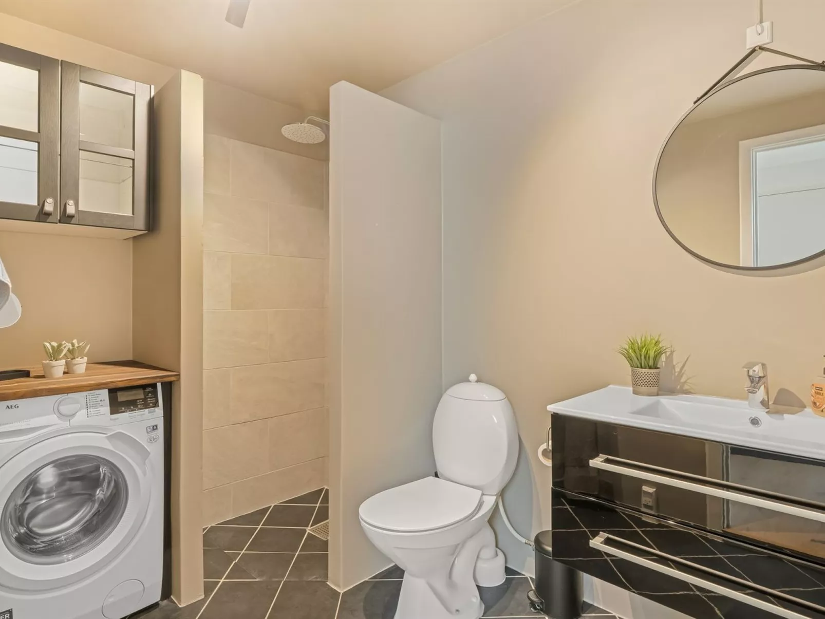 "Mimi" - 900m from the sea-Binnen