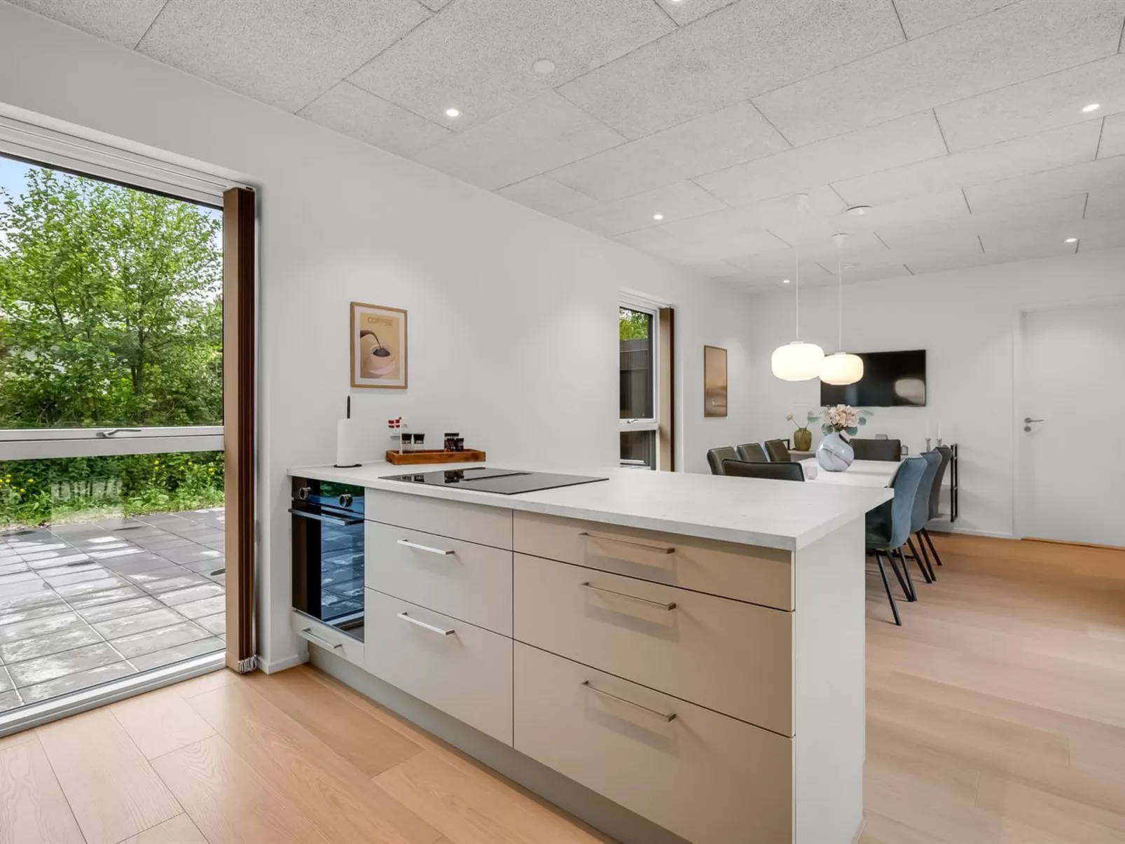 "Hortense" - 900m from the sea-Binnen