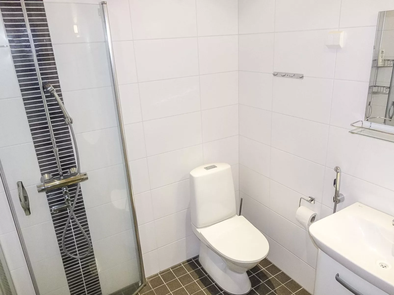 Sallan panparkstie 14 b-Binnen