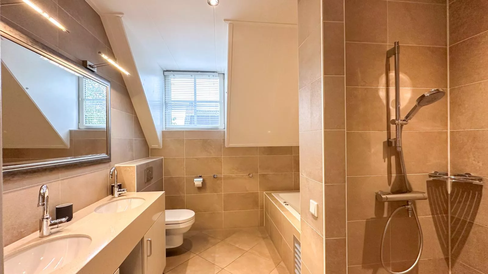 Coast Comfort 41-Badkamer