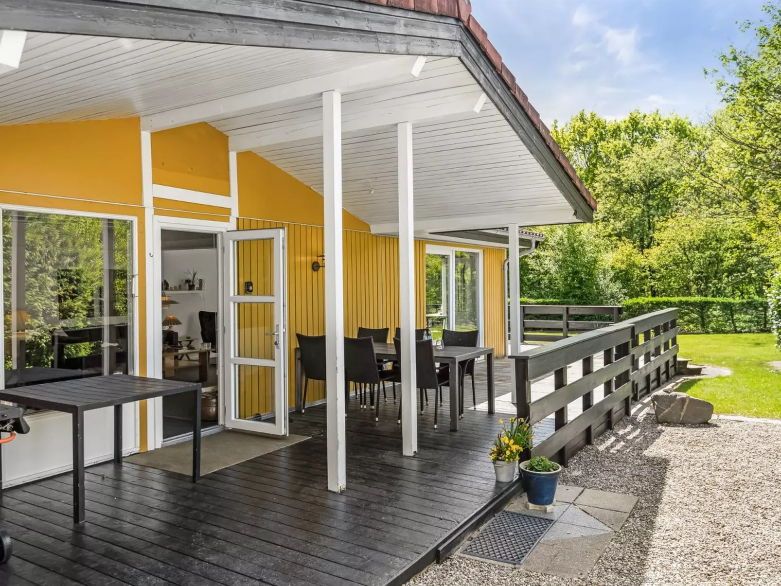 "Frethi" - 30km from the sea-Buiten